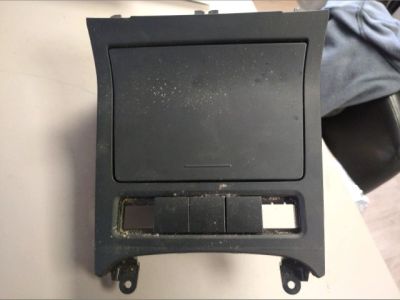 Első Hamutartó - Hamutartó