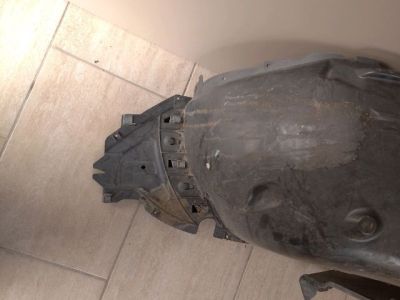 Jobb első Dobbetét (Kerékjárati, Műanyag) - Karosszéria egyéb