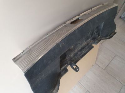 Hátfal Burkolat - Burkolat