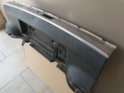 Hátfal Burkolat - Burkolat