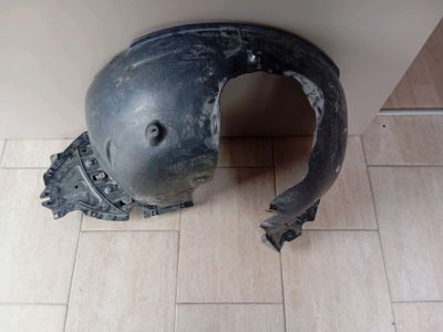 Jobb első Dobbetét (Kerékjárati, Műanyag)