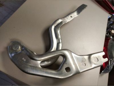 Motorháztető Jobb Zsanér - 2. kép