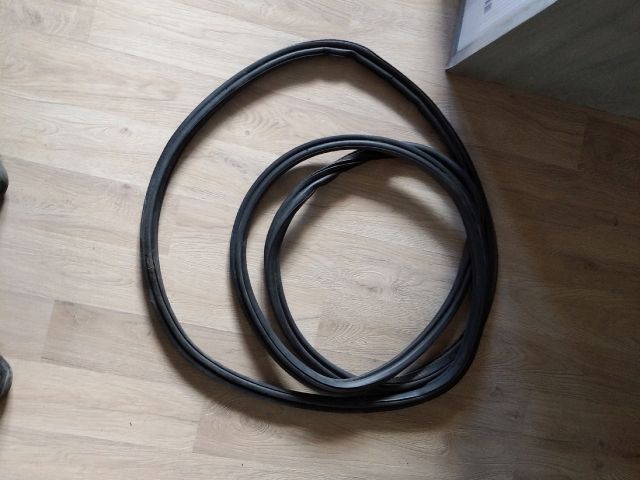 Csomagtérajtó Gumikéder - Gumikéder | EXPO.HU