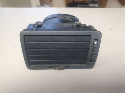 Középső Bal Szellőző