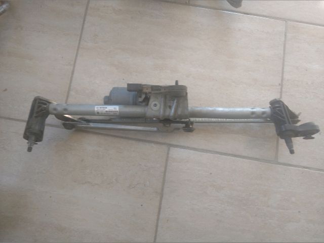 Első Ablaktörlő Szerkezet Motorral - Motor | EXPO.HU