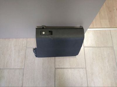 Kesztyűtartó - 1. kép