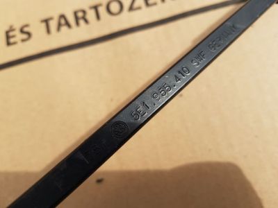 Első Ablaktörlő Kar - Ablaktörlő