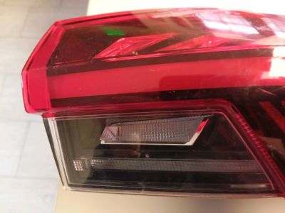 Jobb Külső Hátsó Lámpa - 4. kép