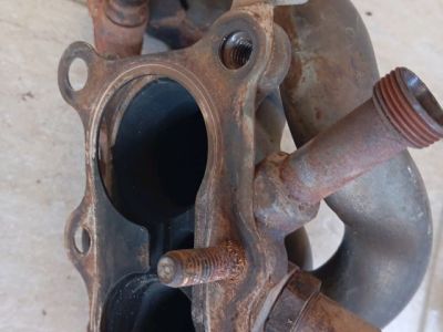 Leömlő (Soros) - Kipufogó