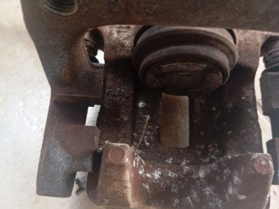 Bal hátsó Féknyereg Munkahengerrel - 4. kép