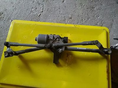 Első Ablaktörlő Szerkezet Motorral