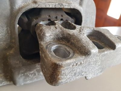 Motor Tartó Bak Jobb - Bak