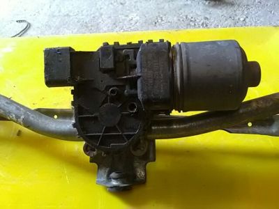 Első Ablaktörlő Szerkezet Motorral - Motor