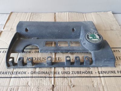 Felső Motorburkolat - Motorburkolat