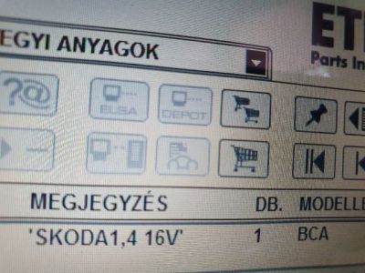 Felső Motorburkolat - 9. kép