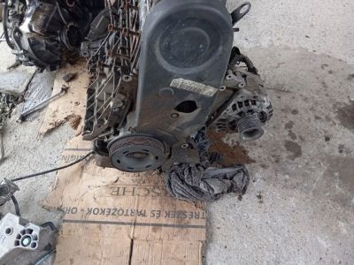 Motor (Fűzött blokk hengerfejjel) - Blokk