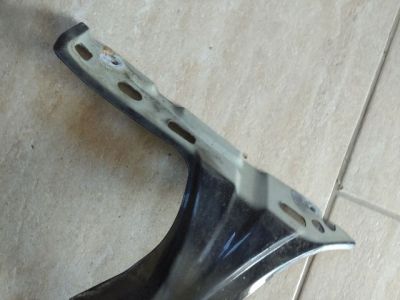 Bal Sárvédő Oldaltartó - Karosszéria egyéb