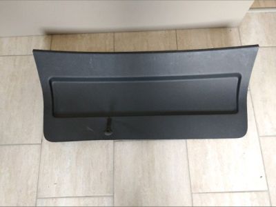 Csomagtérajtó Burkolat Alsó