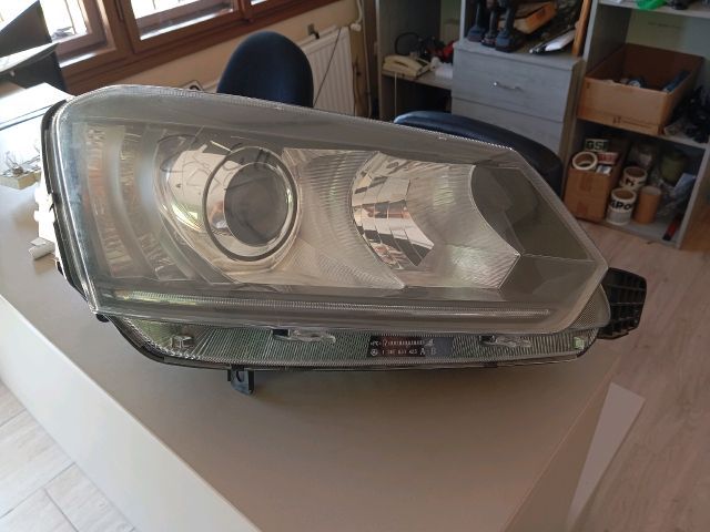 Jobb Xenon Fényszóró - Fényszóró | EXPO.HU