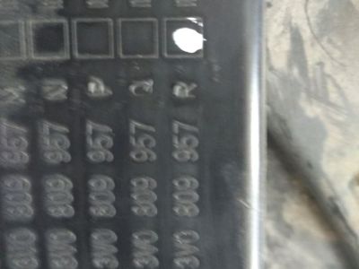 Bal első Dobbetét (Kerékjárati, Műanyag) - Karosszéria egyéb