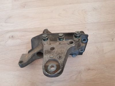 Motor Tartó Bak Jobb