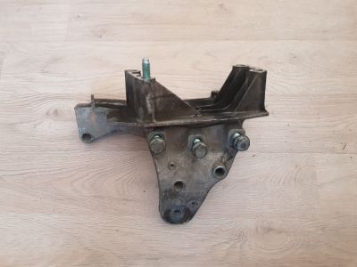 Motor Tartó Bak Jobb - Bak