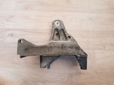 Motor Tartó Bak Jobb - 4. kép