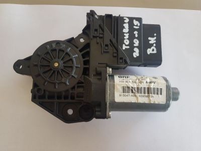 Bal hátsó Ablakemelő Motor - 1. kép