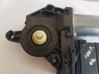 Bal hátsó Ablakemelő Motor - 5. kép