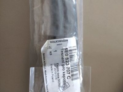 Motorháztető Szigetelés