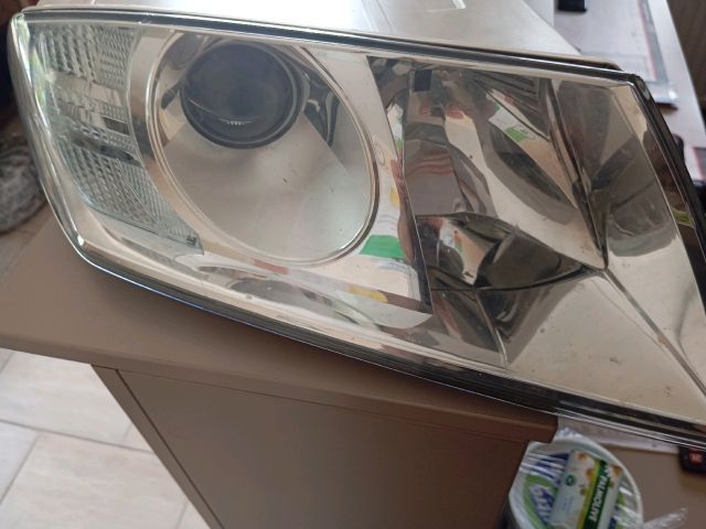 Jobb Xenon Fényszóró - Fényszóró | EXPO.HU