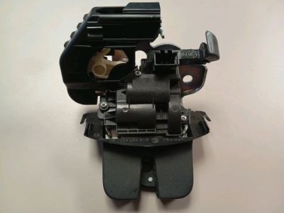 Csomagtérajtó Zárszerkezet - Zárszerkezet