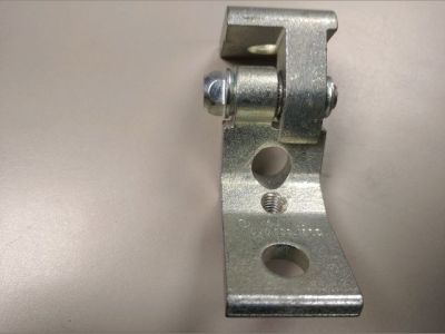 Jobb első Felső Zsanér