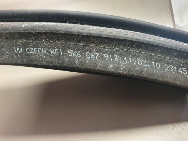 Bal hátsó Gumikéder - Gumikéder | EXPO.HU