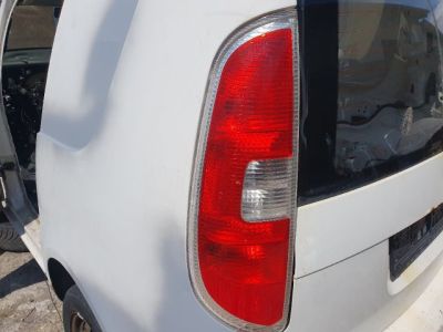 Bal Külső Hátsó Lámpa - 6. kép