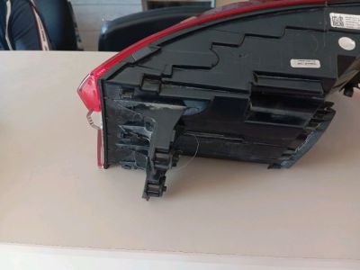 Bal Külső Hátsó Lámpa - 2. kép