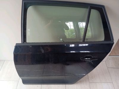 Bal hátsó Ajtó (Részeivel) - Ajtó