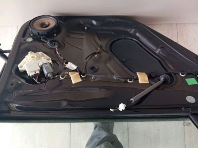 Bal hátsó Ajtó (Részeivel) - Ajtó