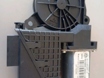 Jobb hátsó Ablakemelő Motor