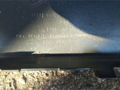 Első Lökhárító (Üresen) - Lökhárító