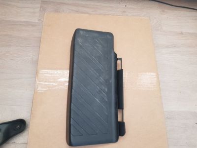 Lábtámasz Burkolat - Burkolat