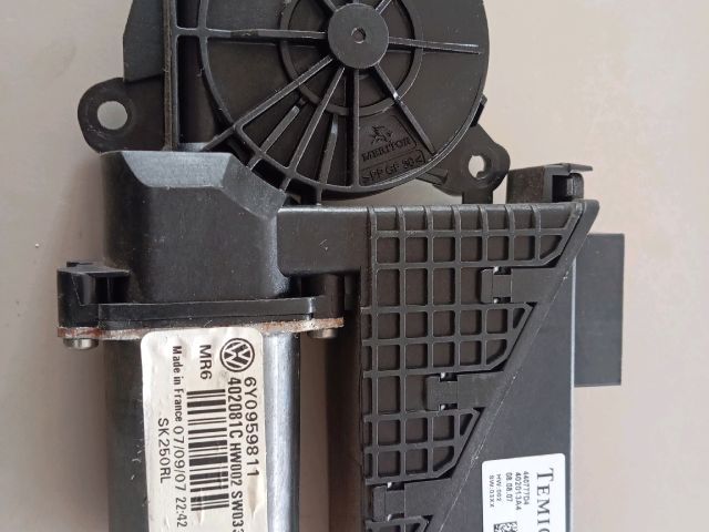 Bal hátsó Ablakemelő Motor - Elektro-motor, pumpa, generátor | EXPO.HU