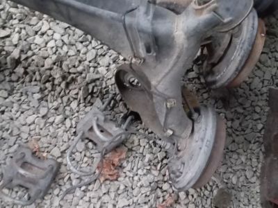 Hátsó Futómű (Részeivel) - Futómű, kormányzás, felni