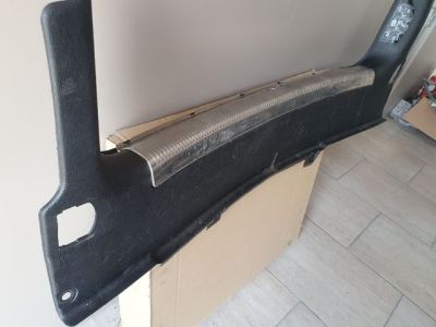 Hátfal Burkolat - Burkolat