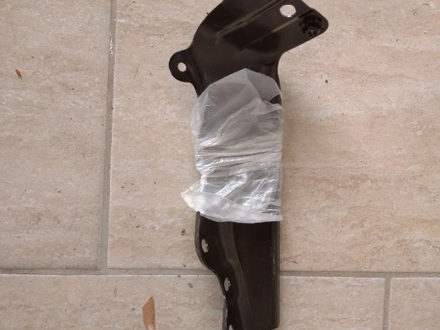 Jobb Sárvédő Oldaltartó - Karosszéria egyéb | EXPO.HU