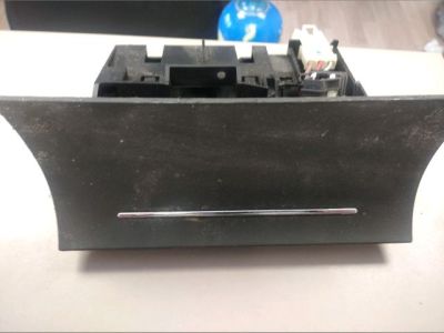 Első Hamutartó - Hamutartó