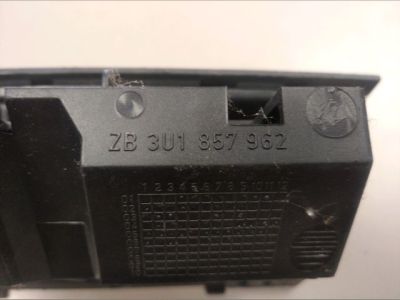 Első Hamutartó - Hamutartó