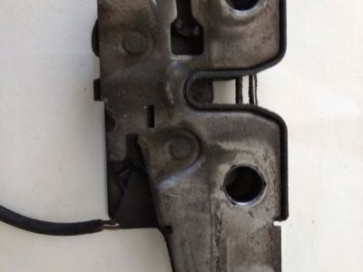 Motorháztető Zárszerkezet - Zárszerkezet