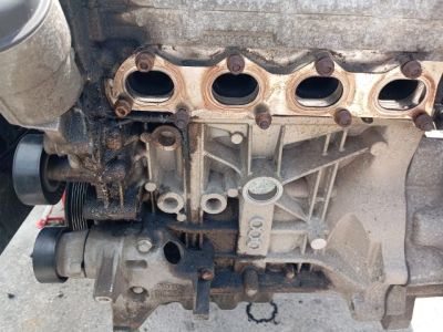 Komplett Motor (Segédberendezésekkel) - 4. kép