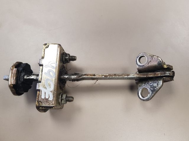 Jobb első Ajtóhatároló - Karosszéria egyéb | EXPO.HU